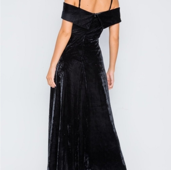 Black Velvet Romper Dress - Picture 4 of 4